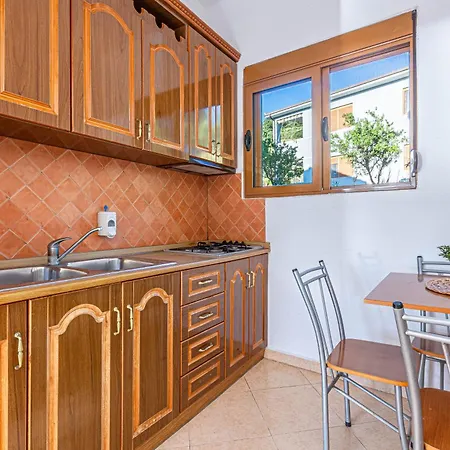 Radhima Sea View 10 - Kitchen, Parking & Balcony Lejlighed Vlorë